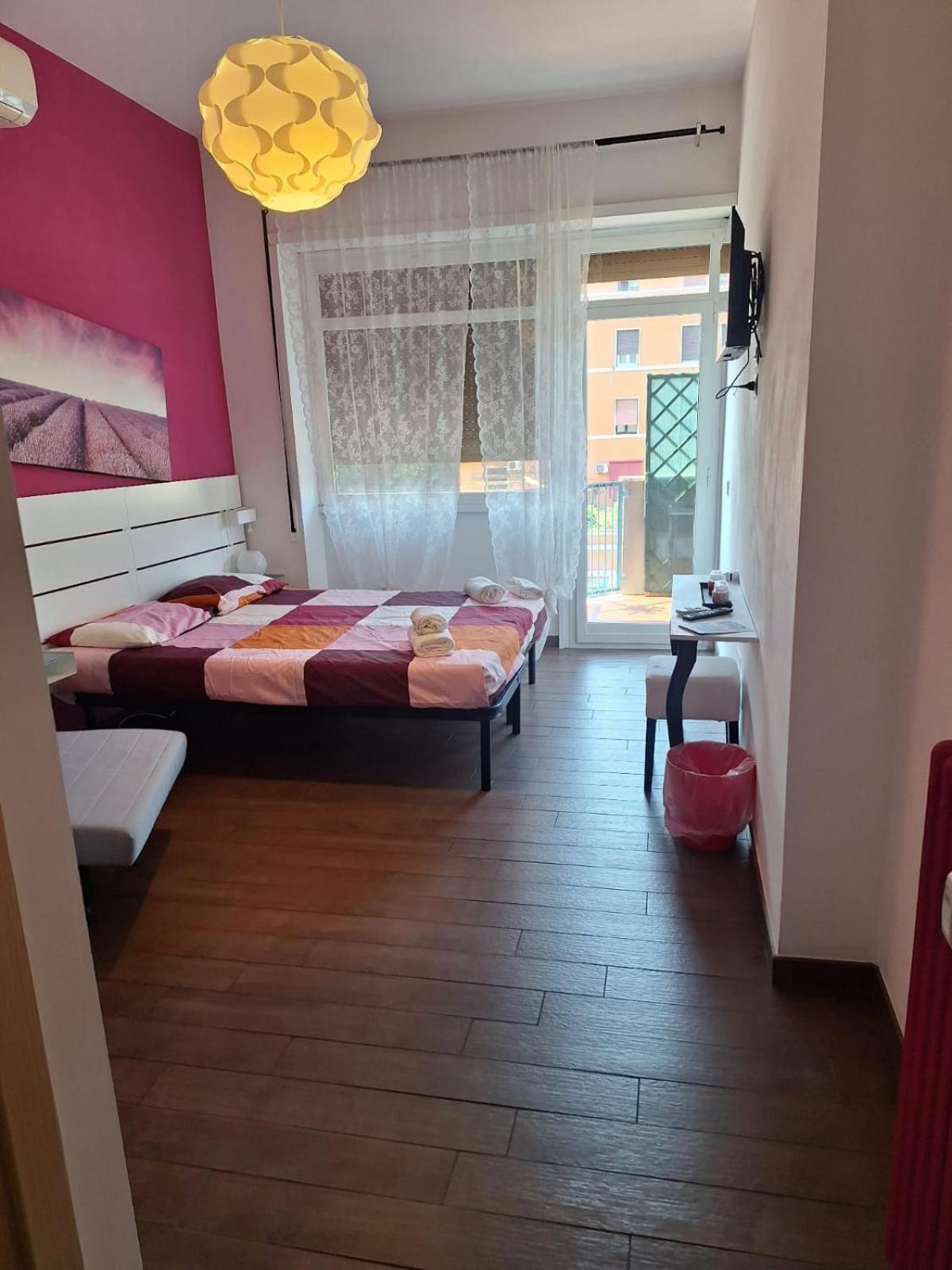 Roma Trastevere Holiday Extérieur photo